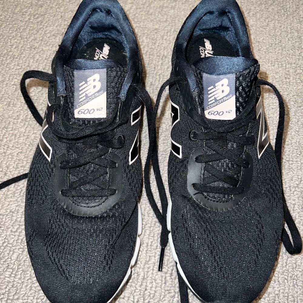 New Balance Women’s Black Running/Athletic Shoes